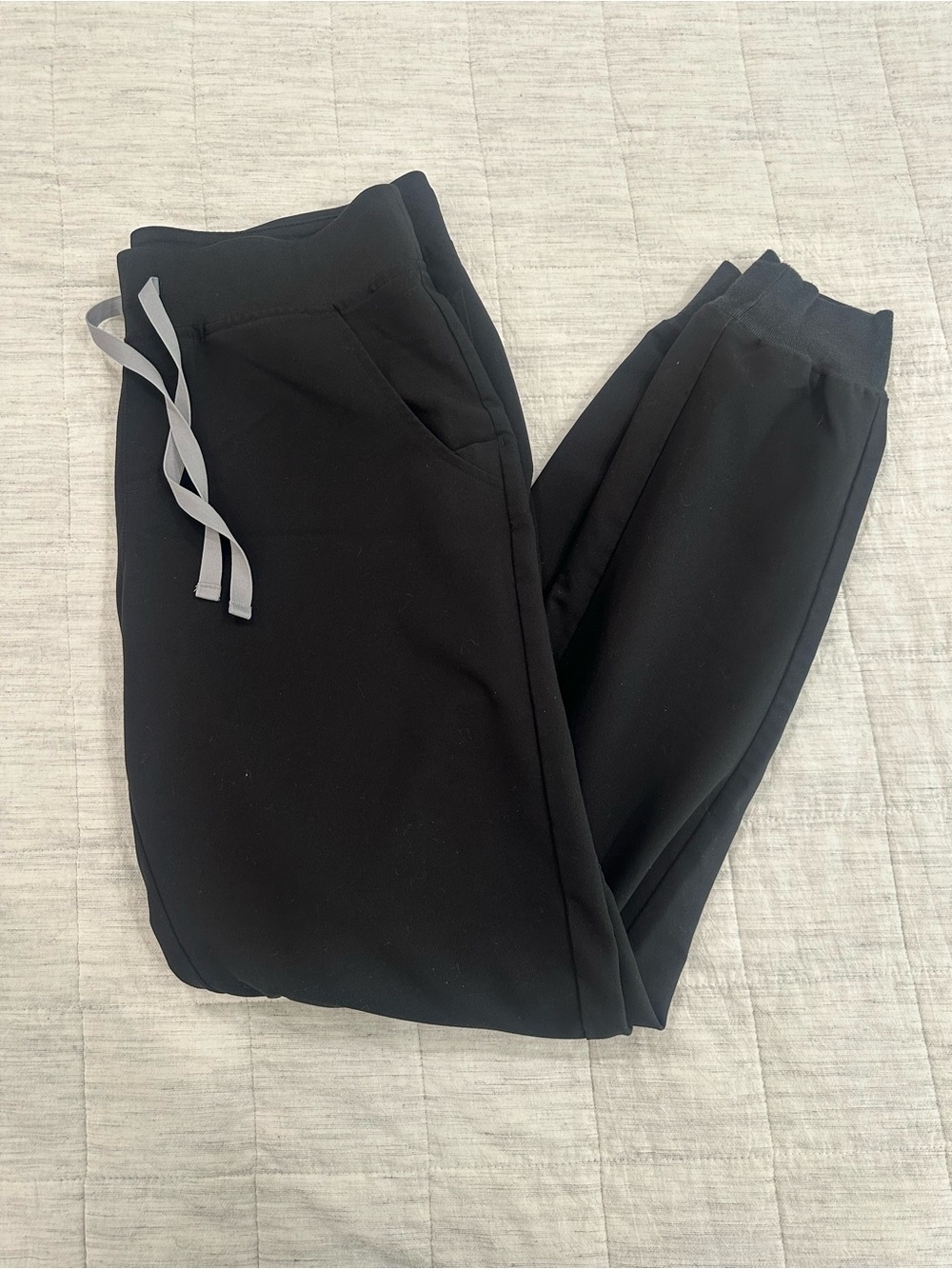 Figs Women’s Black Jogger Scrub Pants with Drawstring